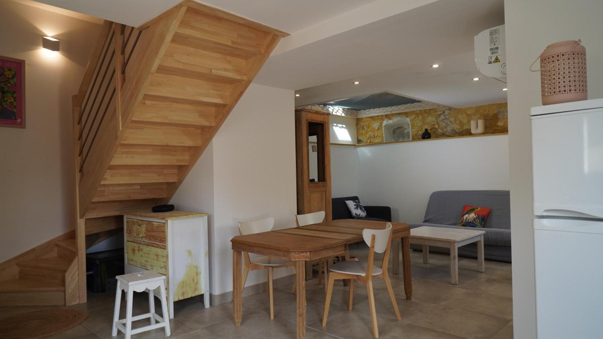 Maison Confort Avec Piscine Saint-Martin-de-Londres